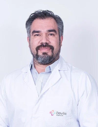 Dr. Ricardo Valderrama Gómez, urólogo en La Florida